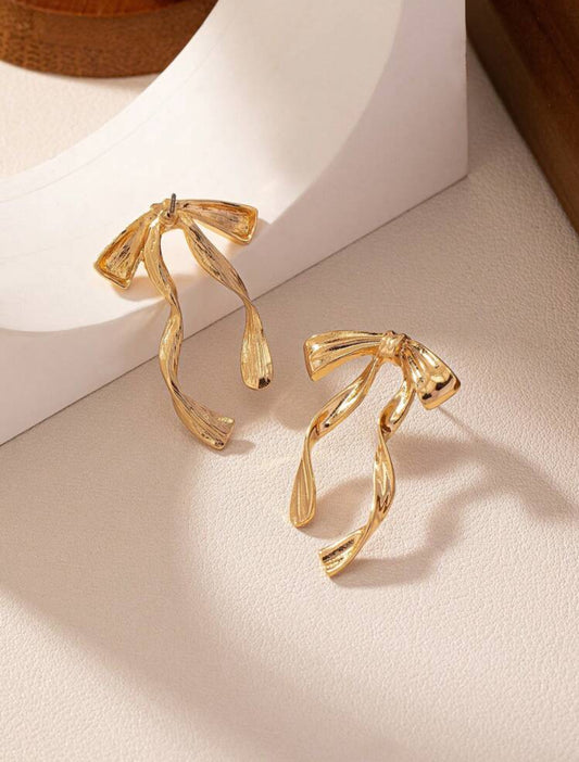 Bow-knot earrings