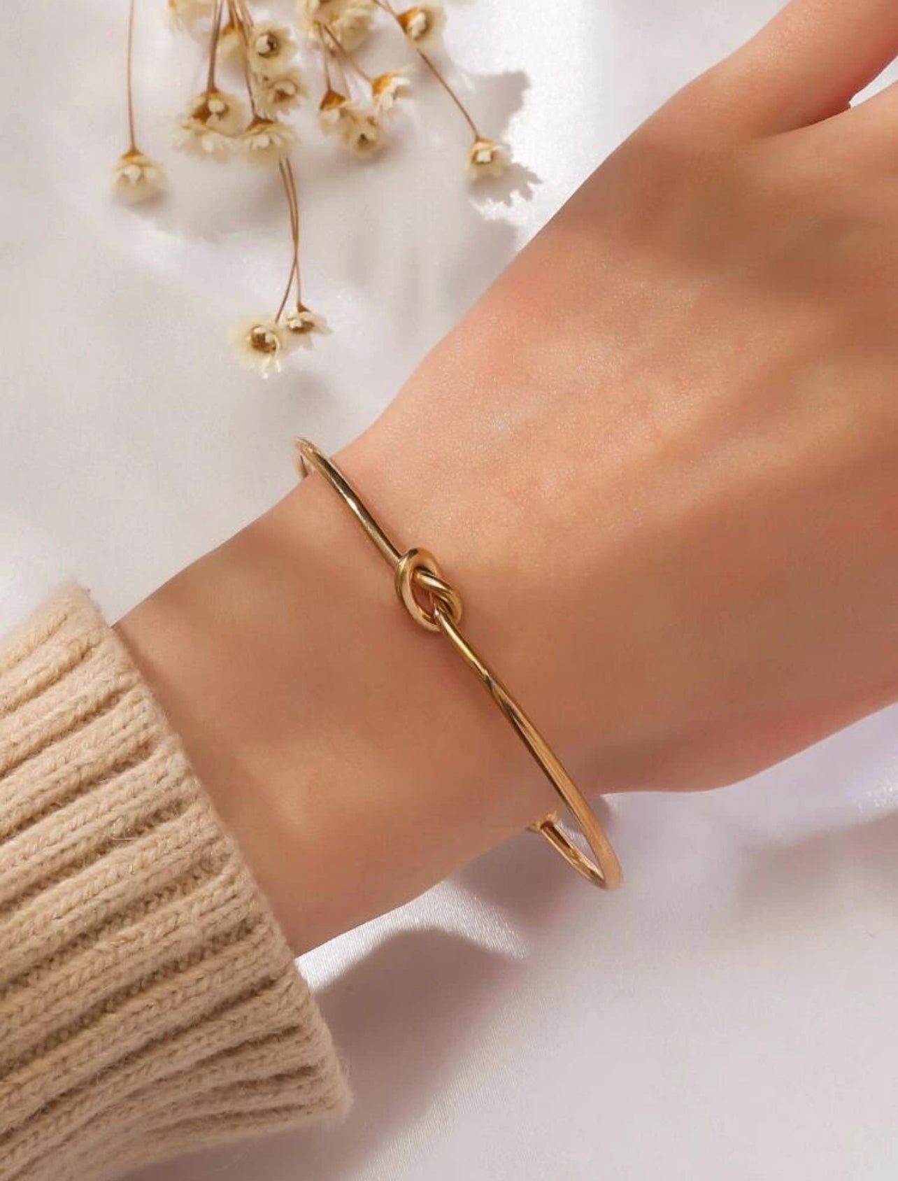 Knot bangle bracelet