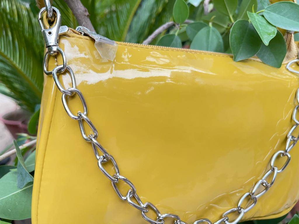 AAFROSE Chain Decor Yellow Baguette Bag